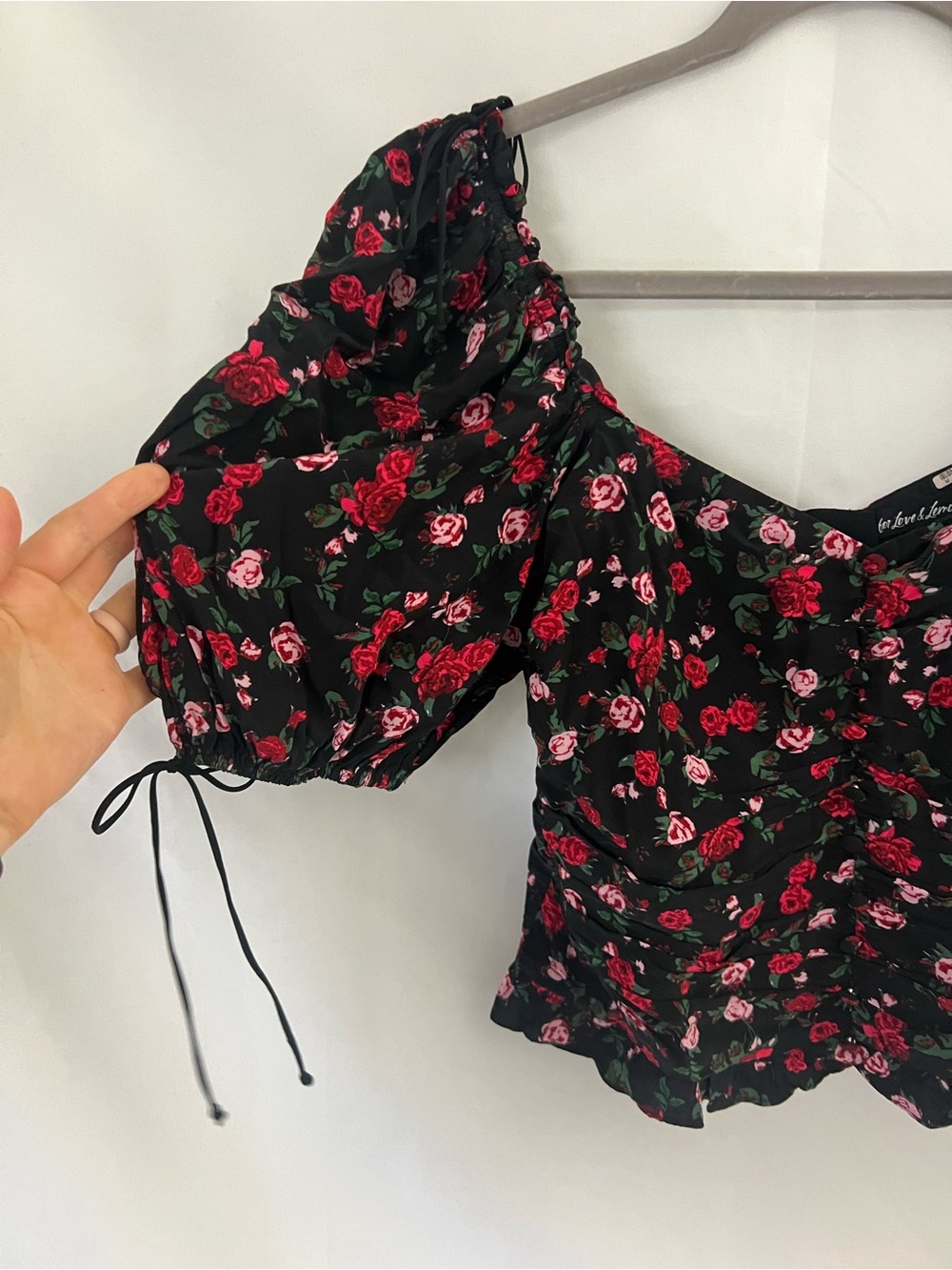 Women’s FOR LOVE AND LEMONS Tainted Button Rose Top - Picture 4 of 6